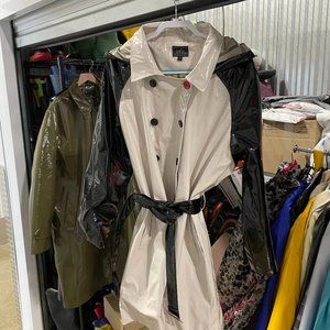 New w/o tags plus size womens' 3X Ubu colorblock trench coat shiny